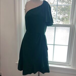 Elegant Green One-Shoulder Dress